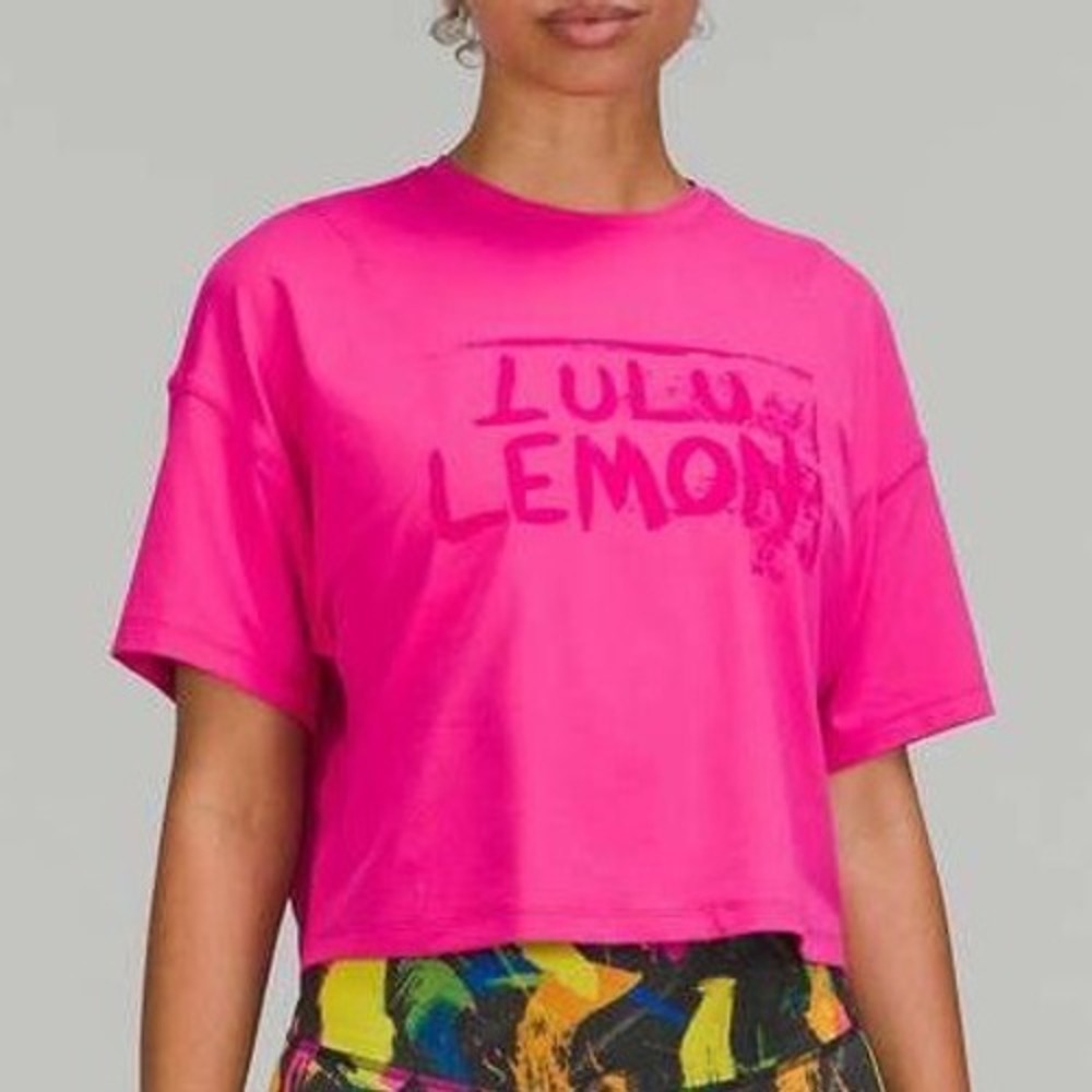 Lululemon Abrasion-Resistant Training T-Shirt *Ed Curtis - Sonic Pink - size L